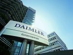 Őrületes akkumulátor-bevásárlásra készül a Daimler