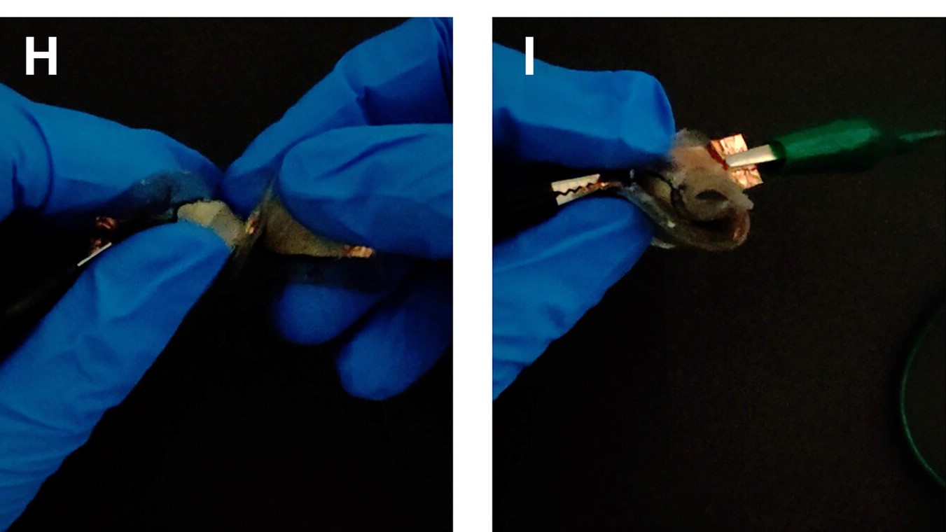 Itt az önregeneráló, rugalmas, nyújtható akkumulátor